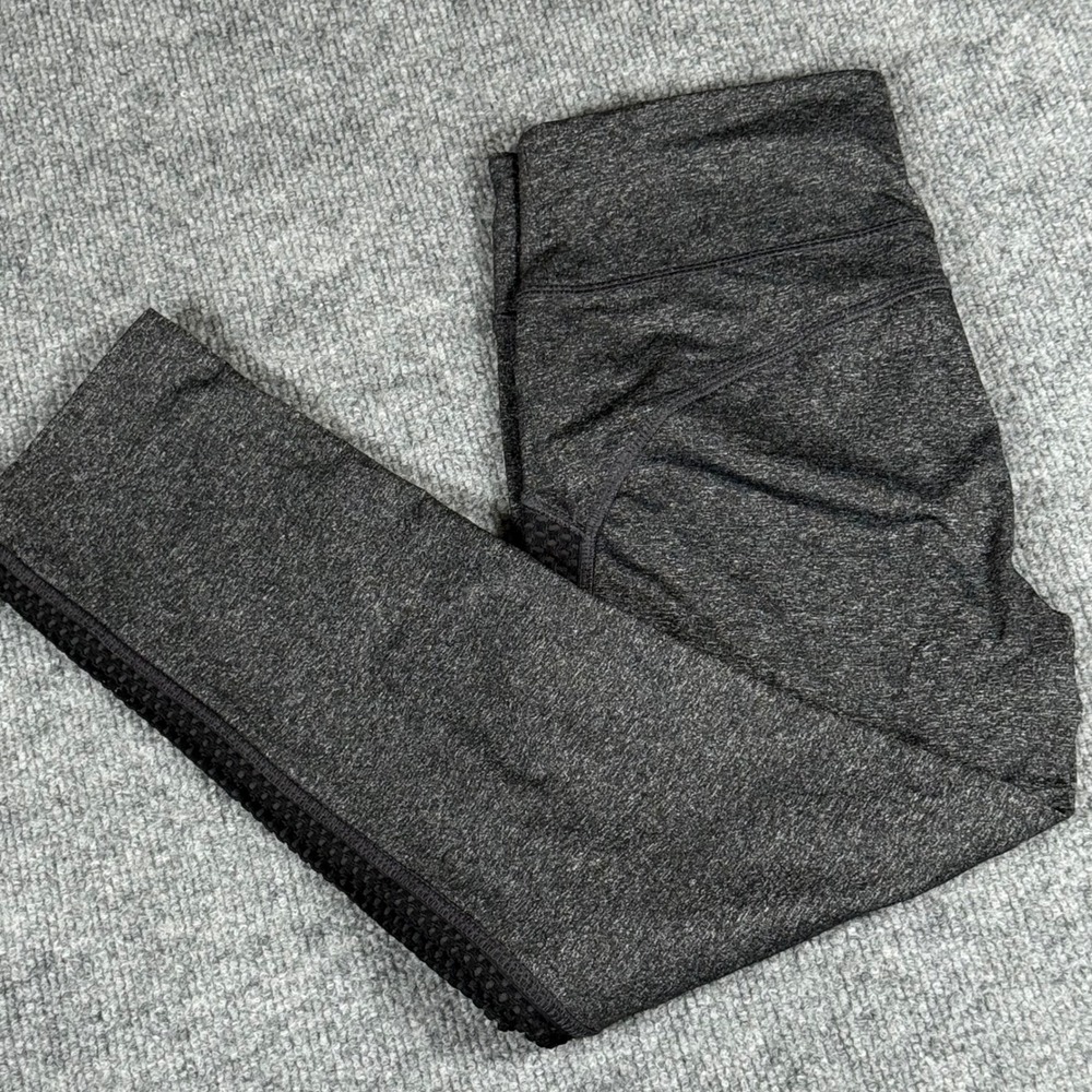 Forever 21 Active Gray Heathered Crop Leggings Meduim Crochet‎ Mesh Trim Workout